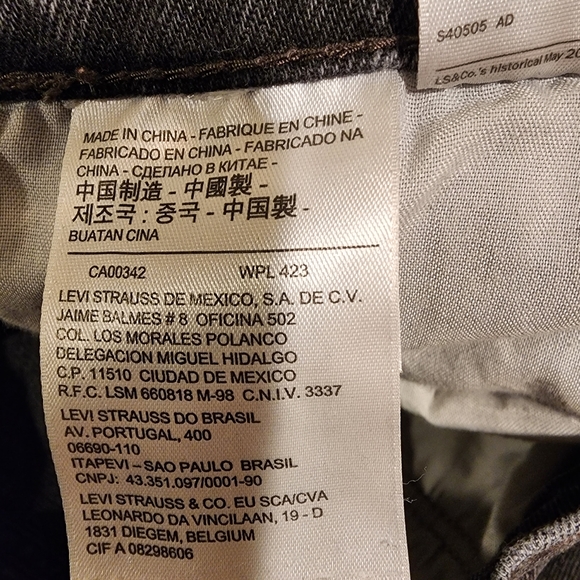 Levi's Premium Wedgie Straight Jeans High Rise Raw Hem Black Washed Pant sz 30 - Picture 9 of 15